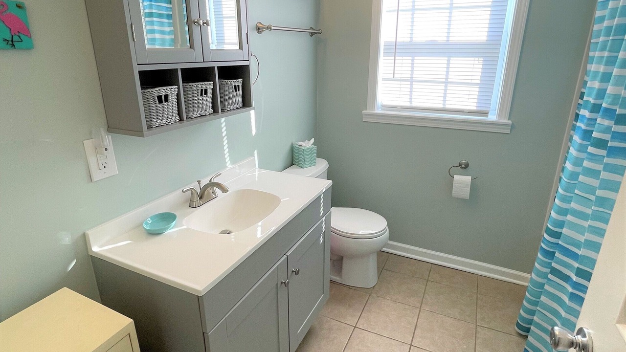 Photo of Bathroom in Buckeye Lake
