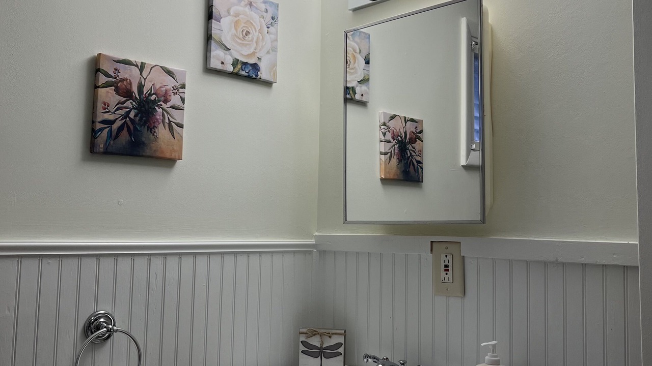 Photo of Bathroom in Front Park