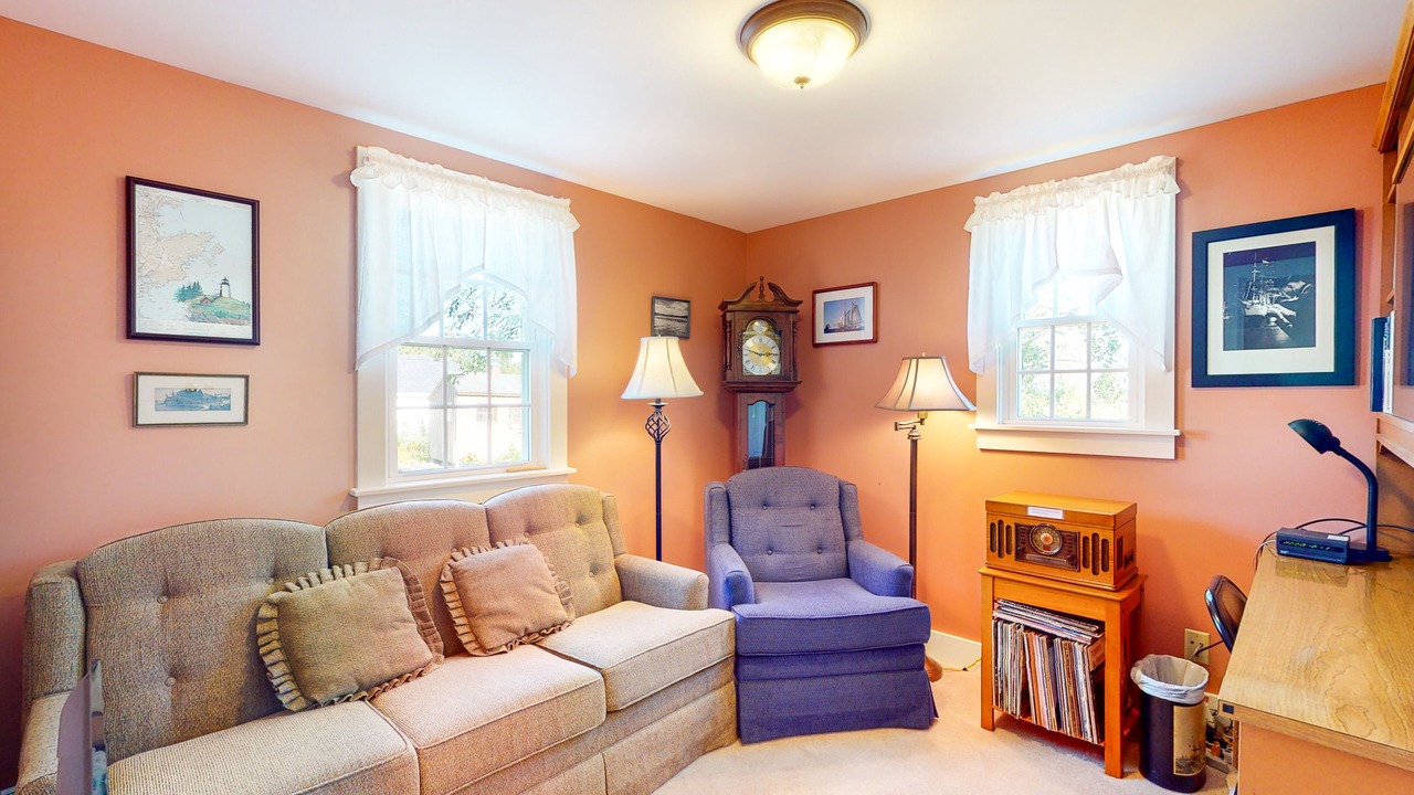 Photo of Livingroom in Rockland