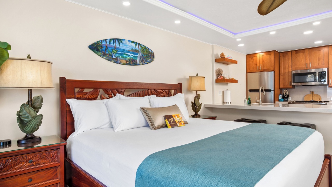 Photo of Bedroom in Historic Lahaina Front Street