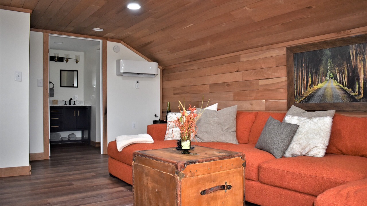 Photo of Livingroom in Edinboro