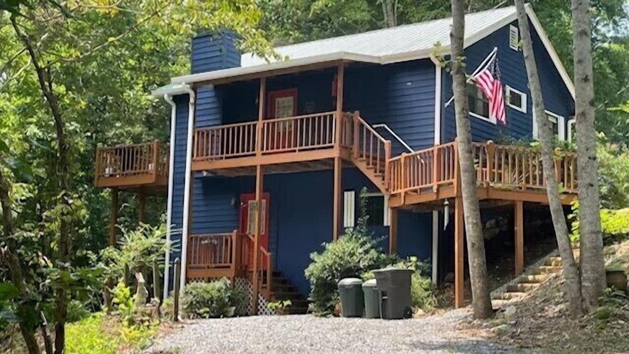 Photo of Others in Hiawassee