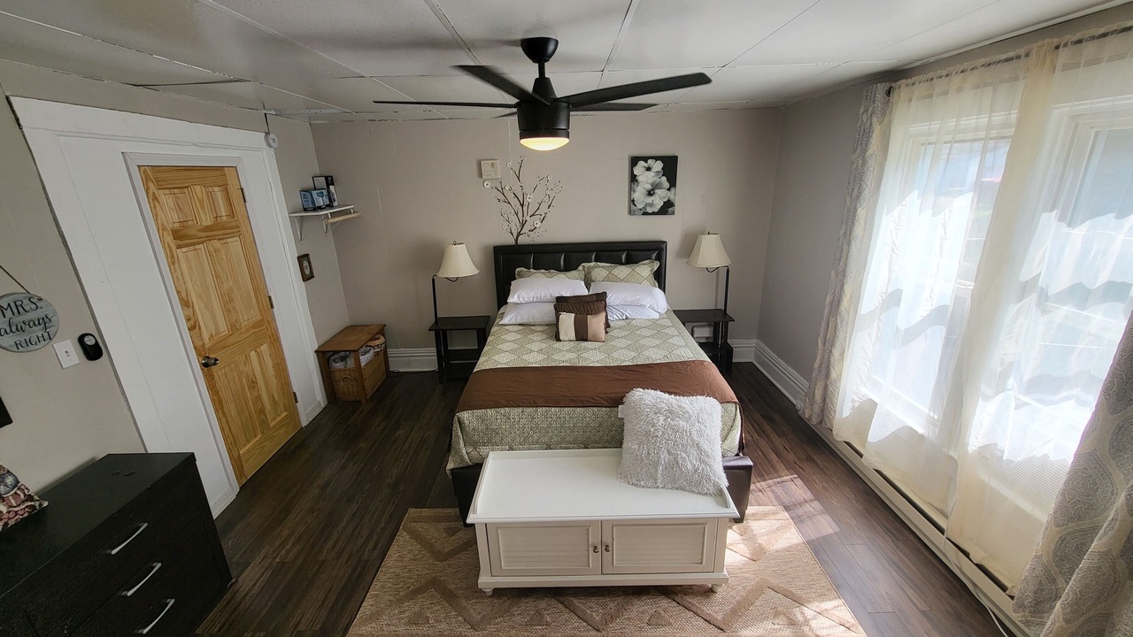 Photo of Bedroom in Jamestown