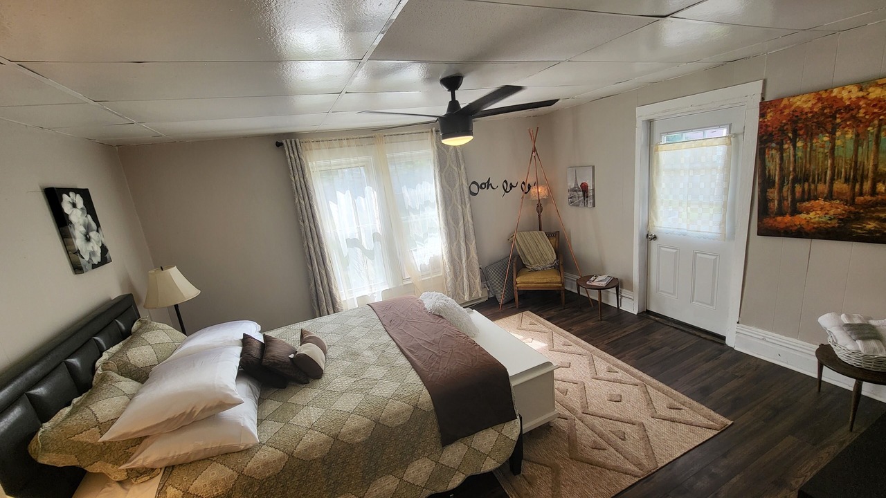 Photo of Bedroom in Jamestown