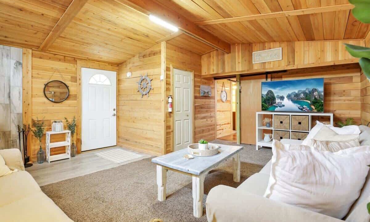 Photo of Livingroom in Buckeye Lake