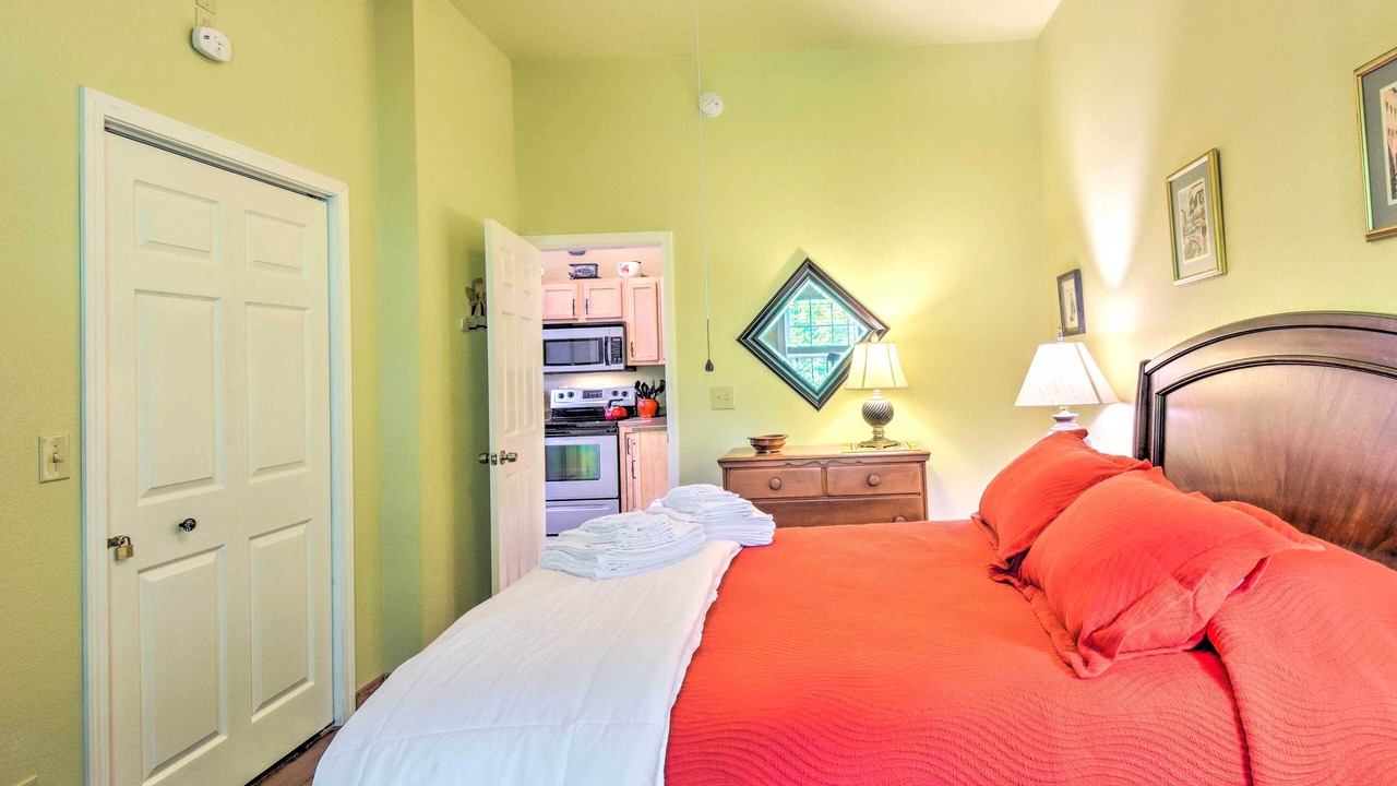 Photo of Bedroom in Hayesville