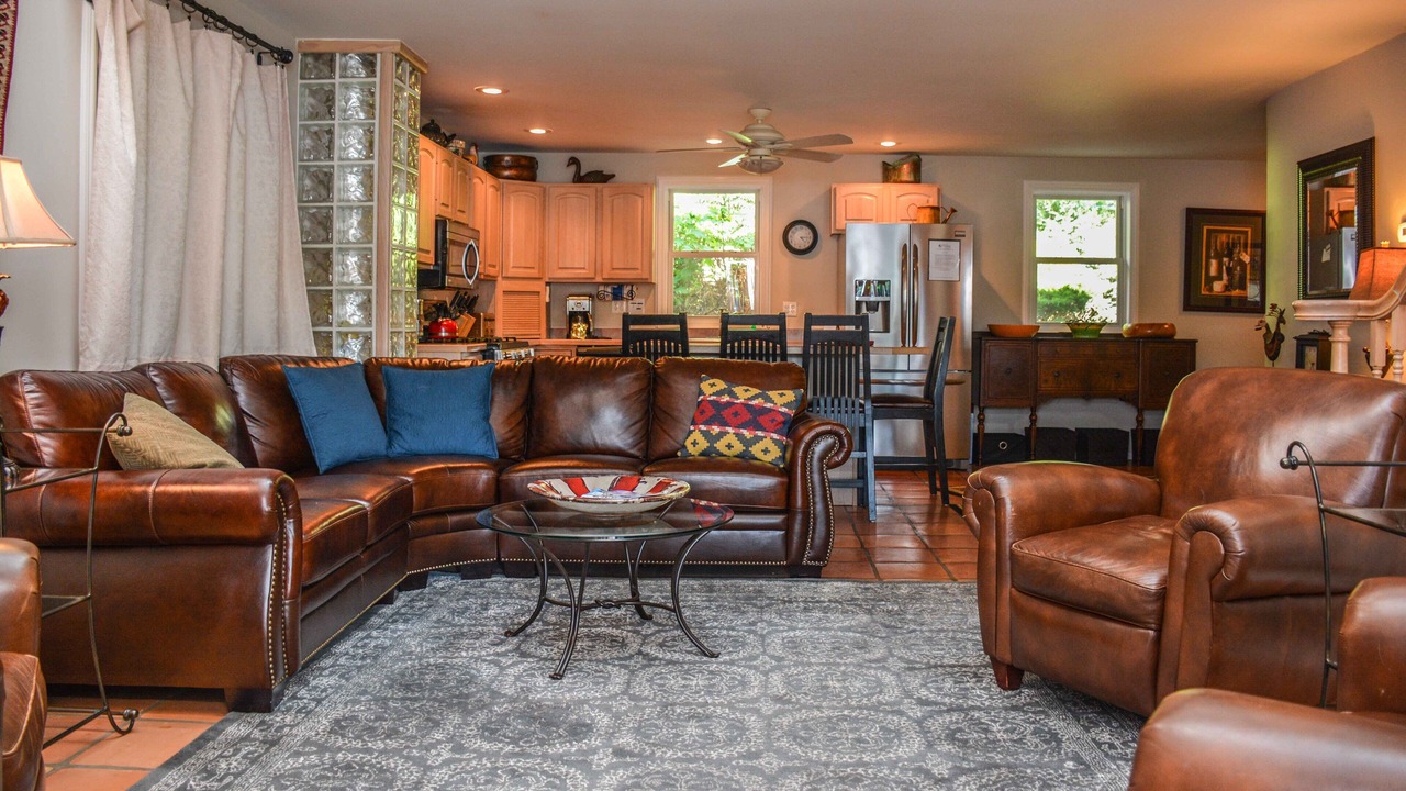 Photo of Livingroom in Hammondsport