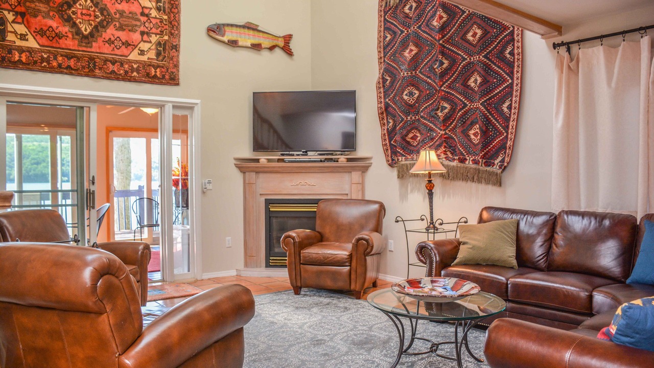 Photo of Livingroom in Hammondsport