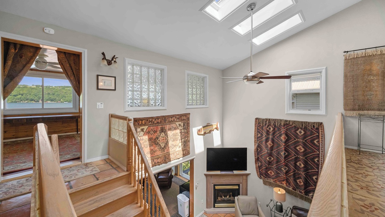 Photo of Livingroom in Hammondsport