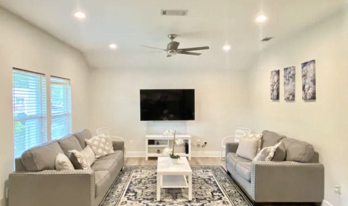 Photo of Livingroom in West Dallas