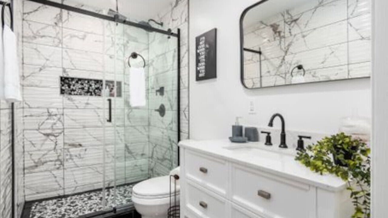Photo of Bathroom in Near East Columbus