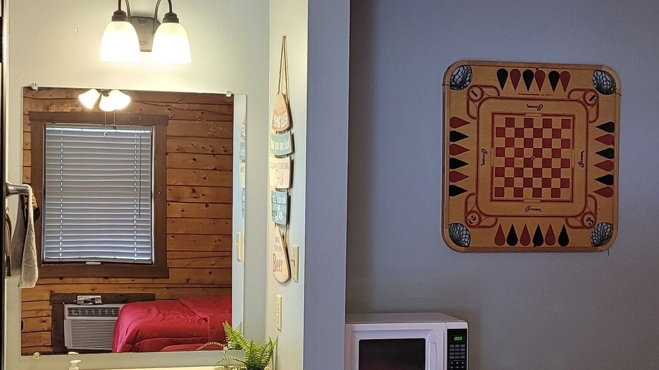 Photo of Bedroom in Karnack