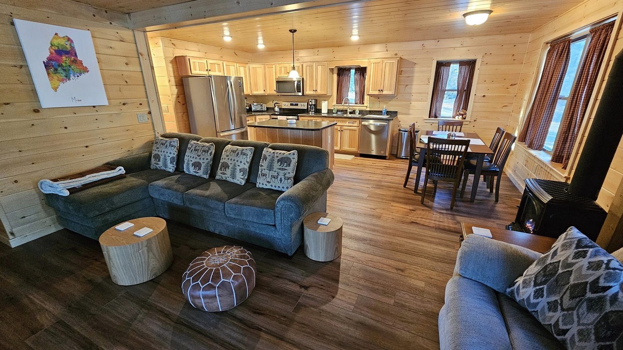 Photo of Livingroom in Weeks Mills
