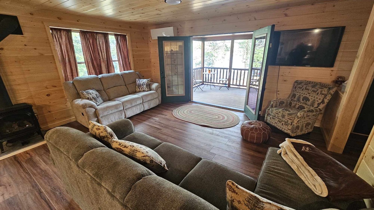 Photo of Livingroom in Weeks Mills