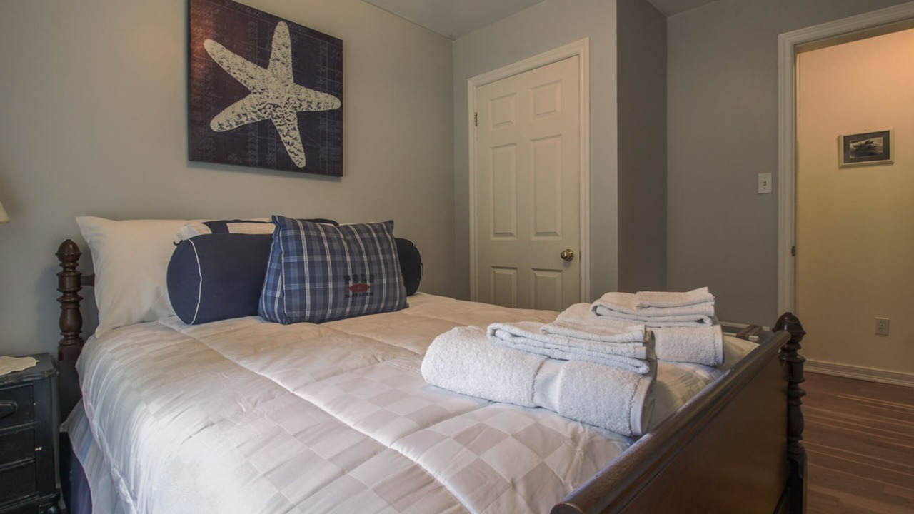 Photo of Bedroom in Waldoboro