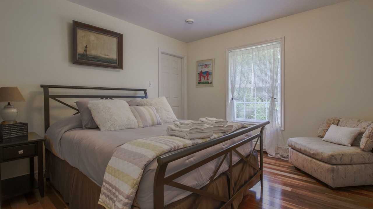 Photo of Bedroom in Waldoboro