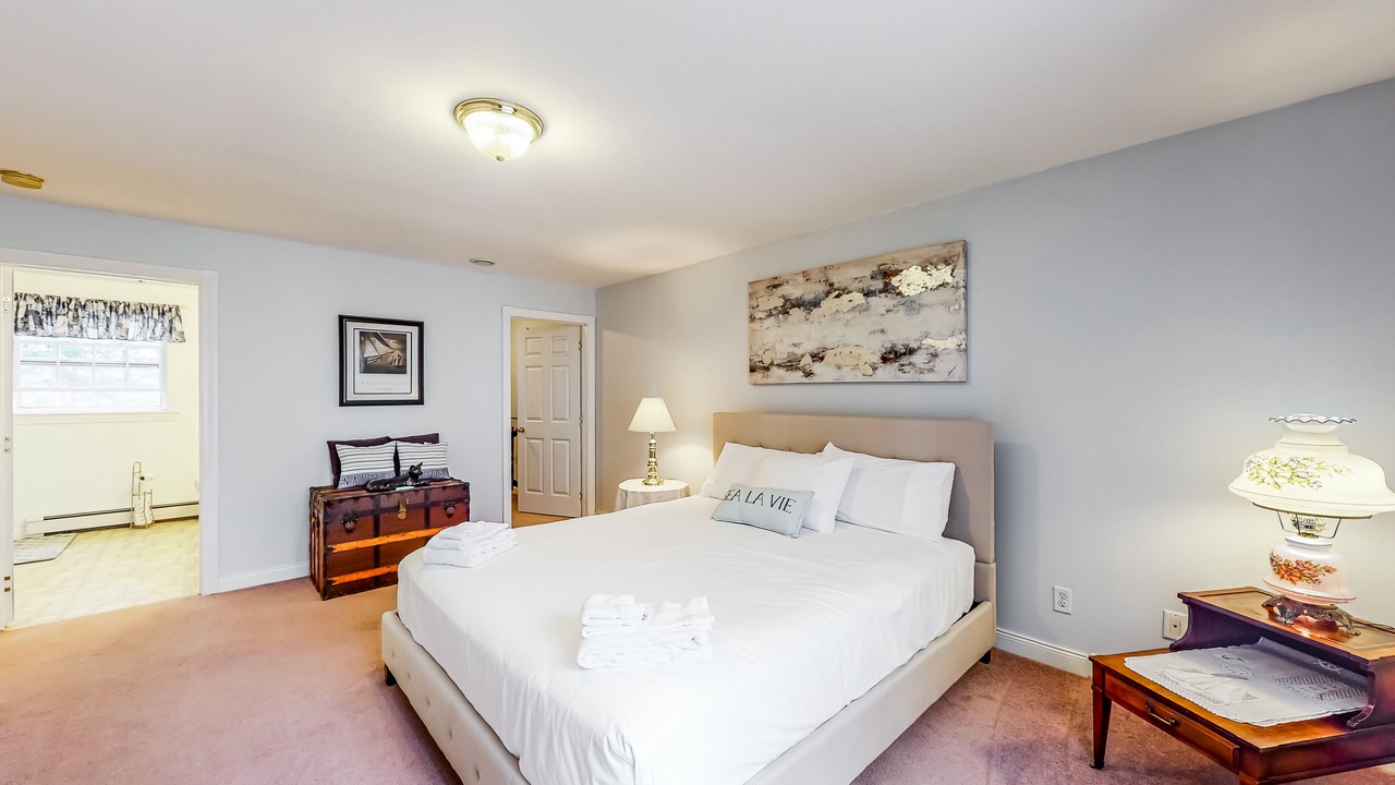 Photo of Bedroom in Waldoboro