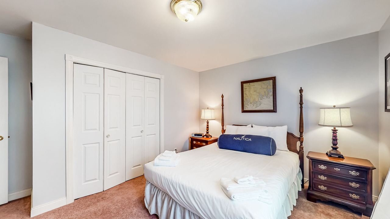 Photo of Bedroom in Waldoboro
