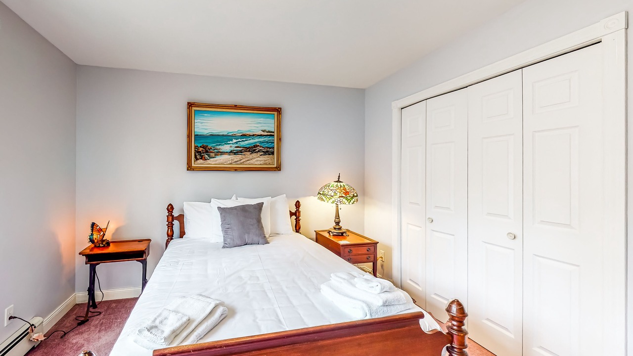 Photo of Bedroom in Waldoboro