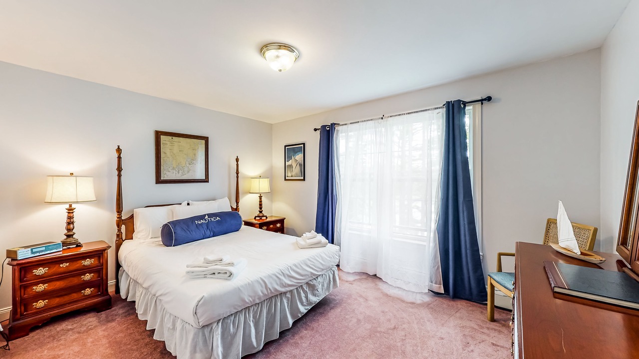 Photo of Bedroom in Waldoboro