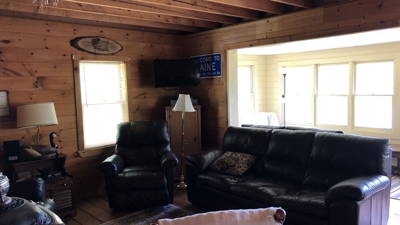 Photo of Livingroom in Monson