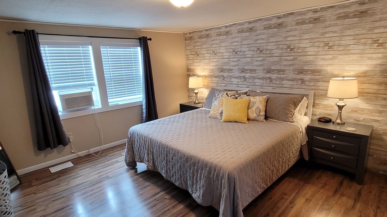 Photo of Bedroom in Homer