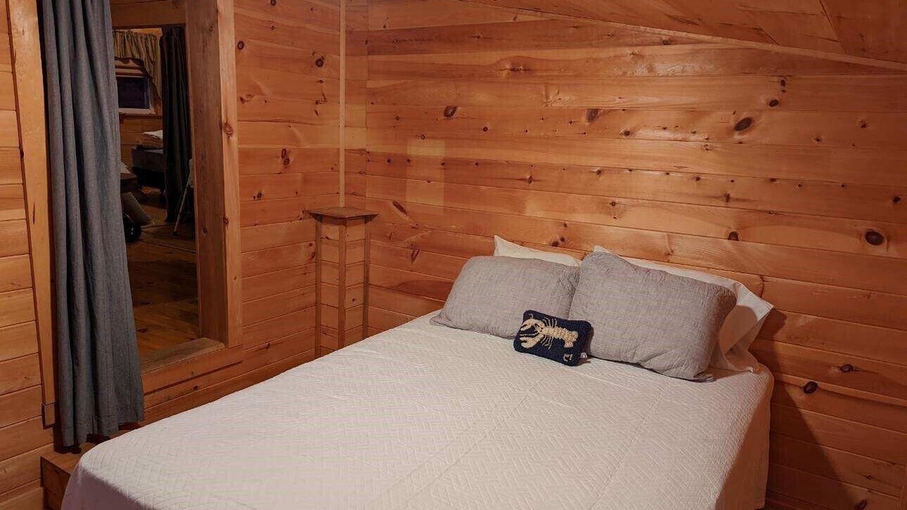 Photo of Bedroom in Oakland