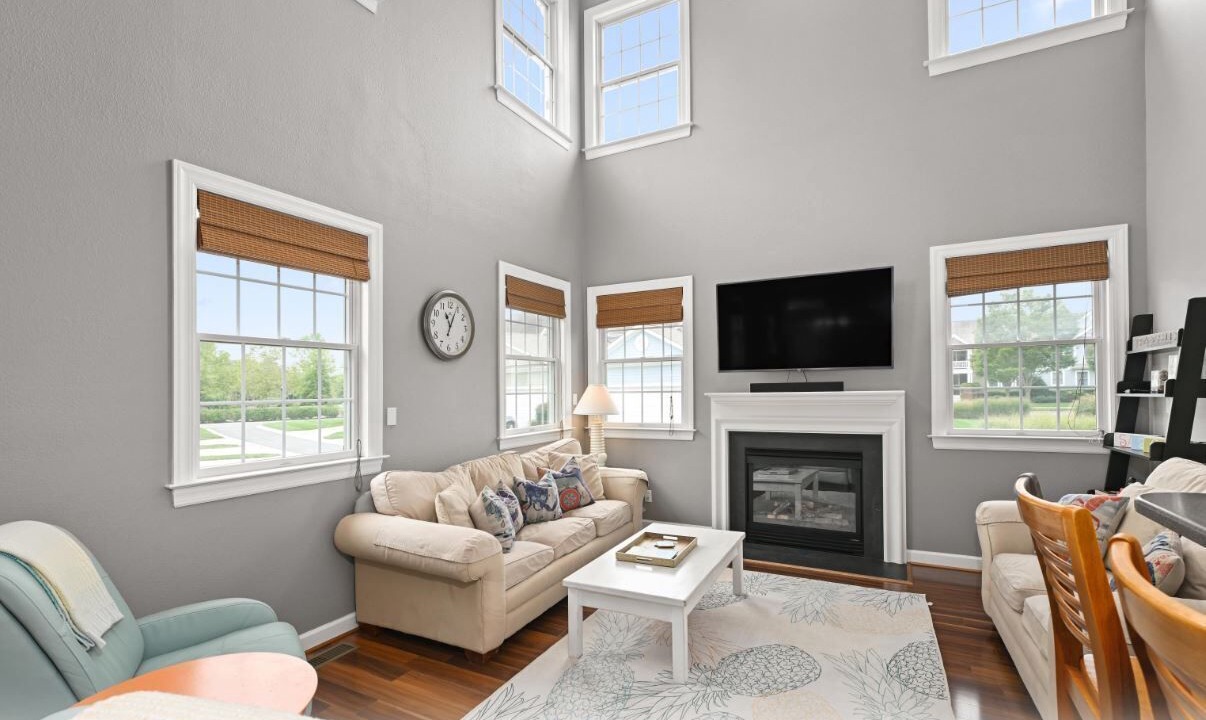 Photo of Livingroom in Bayside