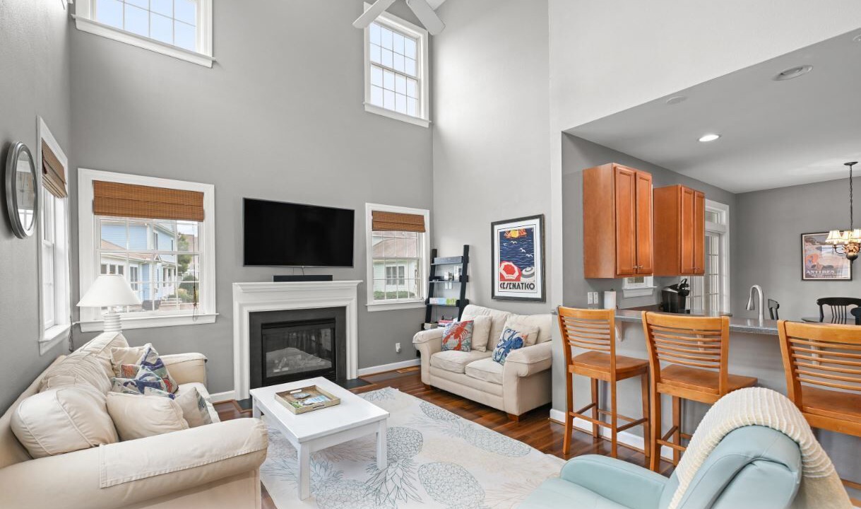 Photo of Livingroom in Bayside