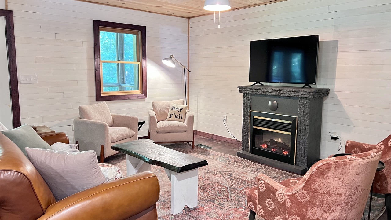 Photo of Livingroom in Morganton