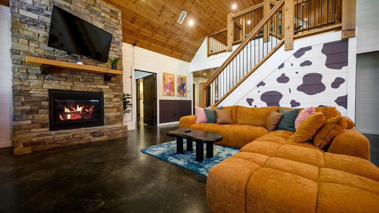 Photo of Livingroom in Hochatown
