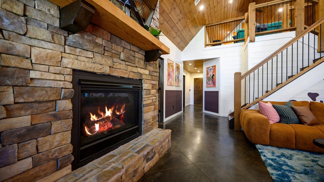 Photo of Livingroom in Hochatown