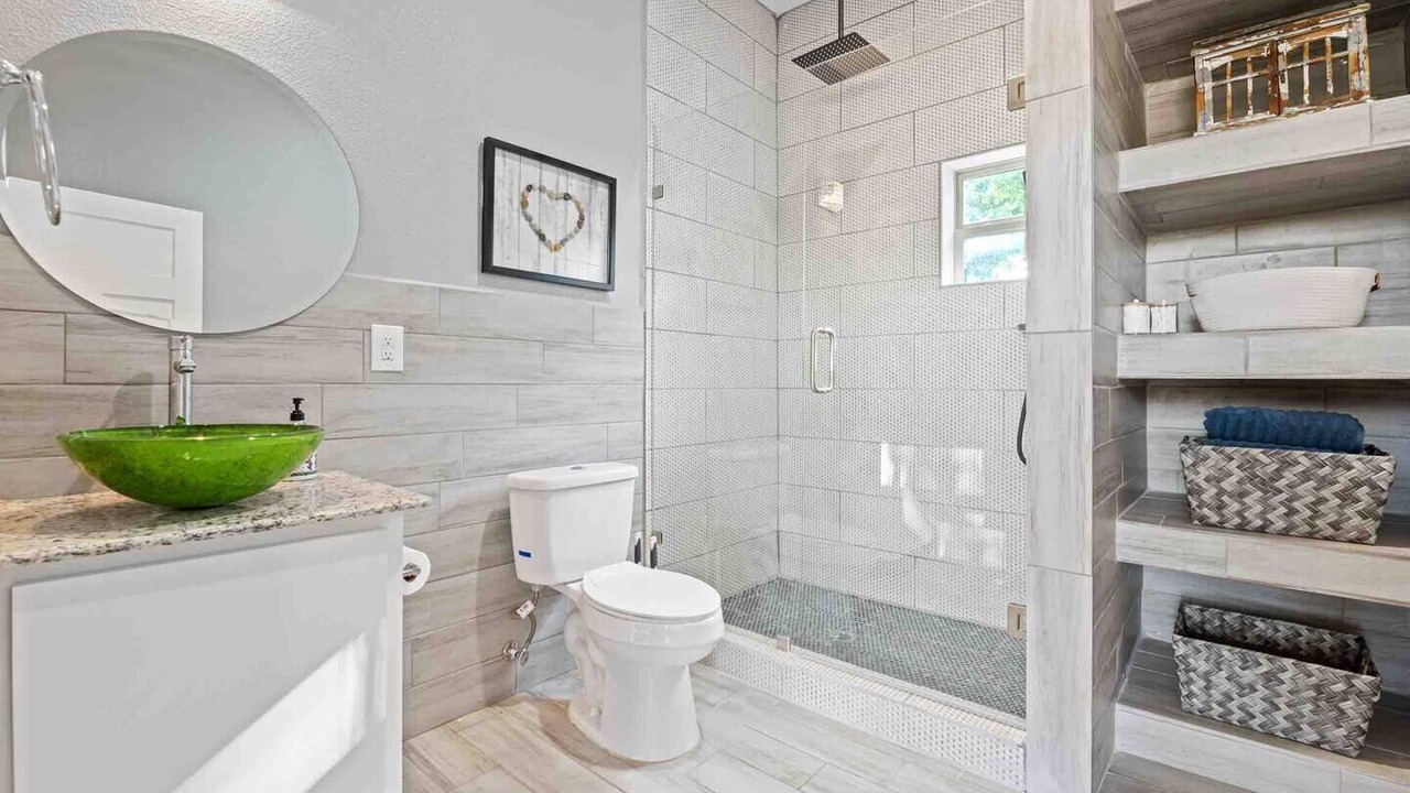 Photo of Bathroom in West Dallas