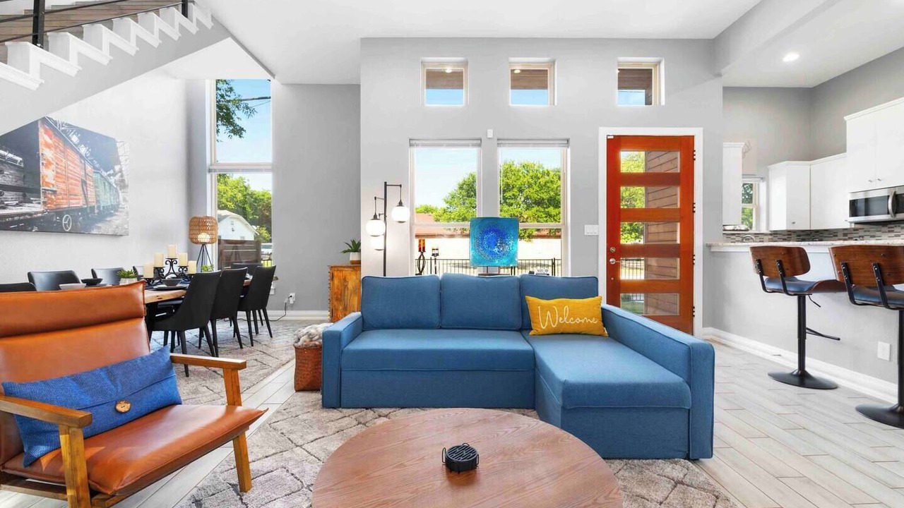 Photo of Livingroom in West Dallas