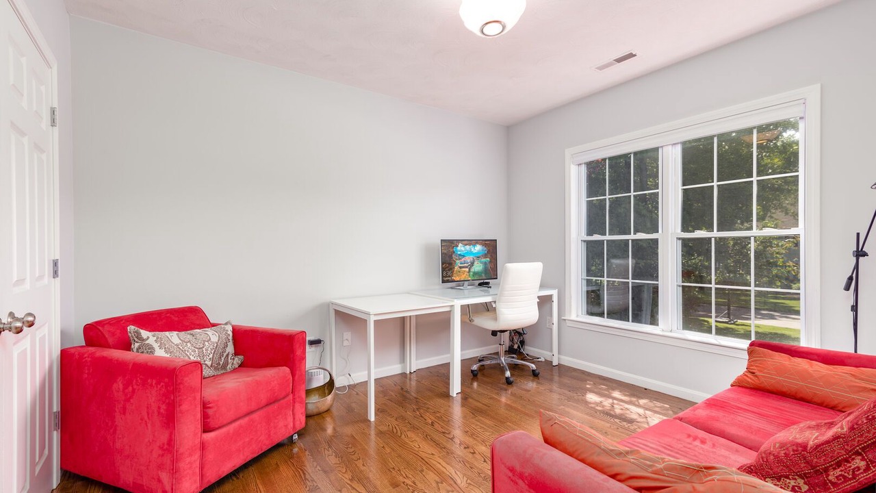 Photo of Livingroom in Narragansett