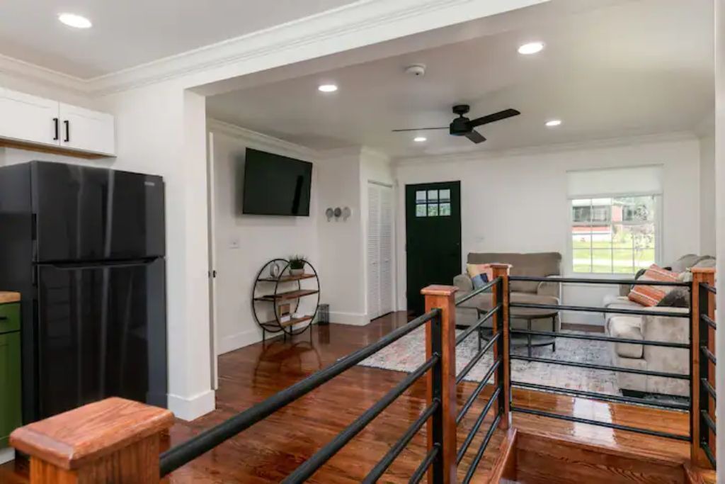 Photo of Livingroom in Gaines