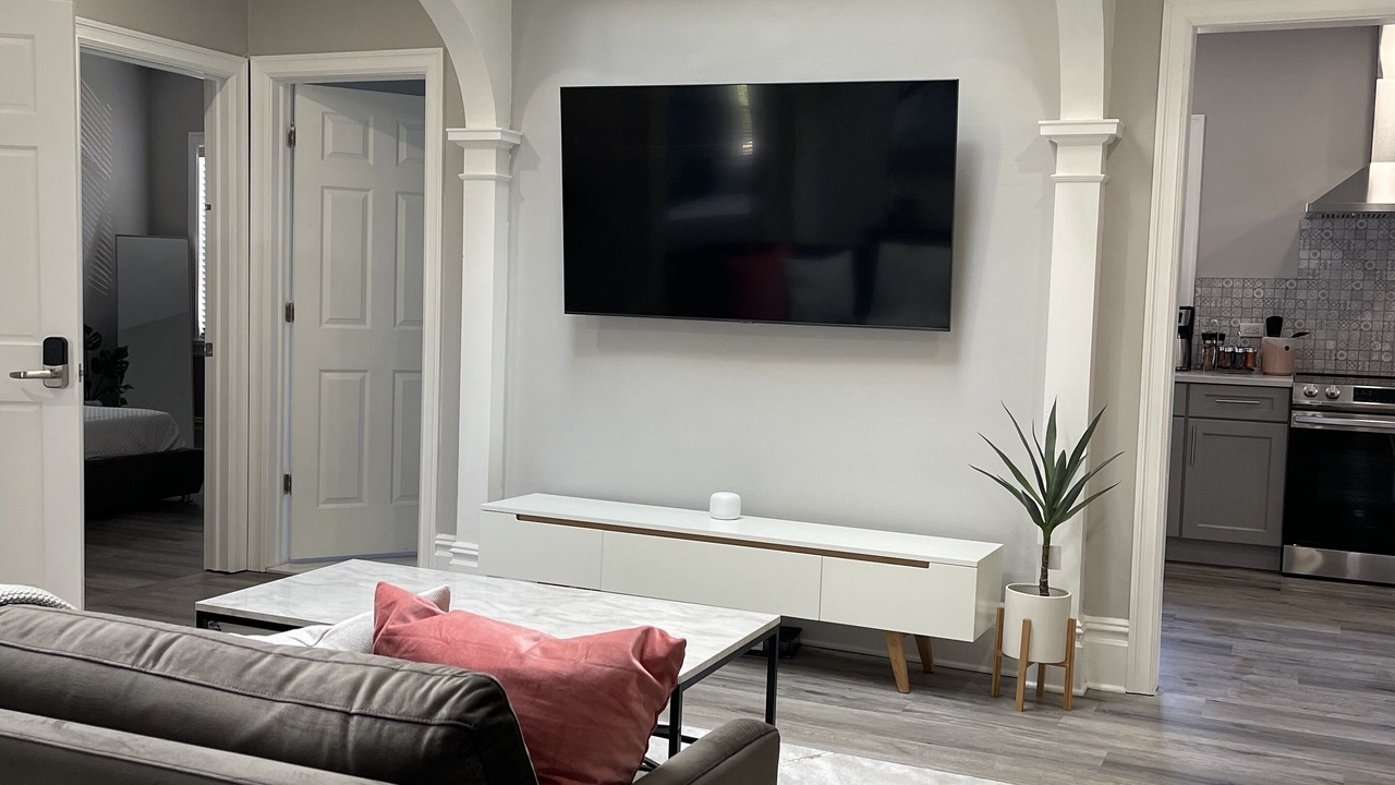 Photo of Livingroom in Downtown Niagara Falls