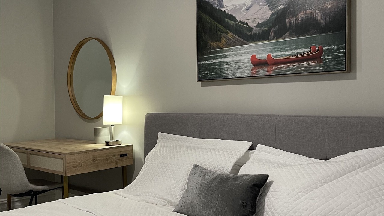Photo of Bedroom in Downtown Niagara Falls