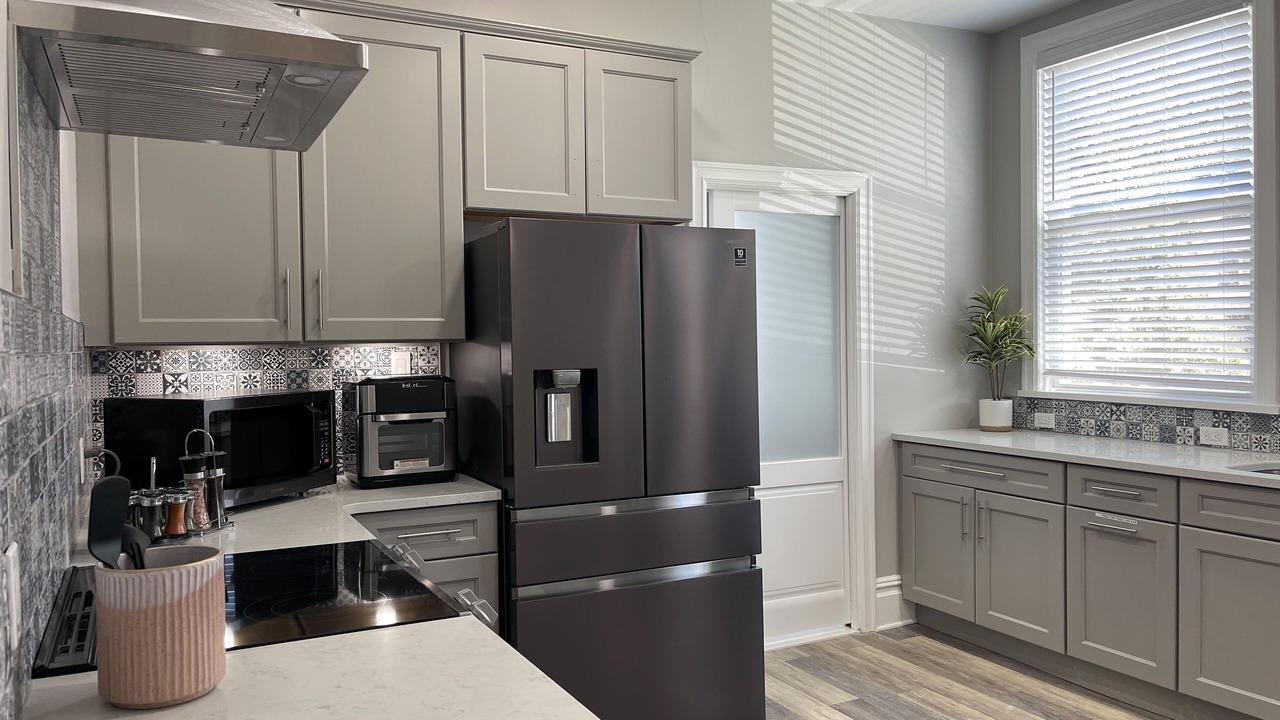Photo of Kitchen in Downtown Niagara Falls