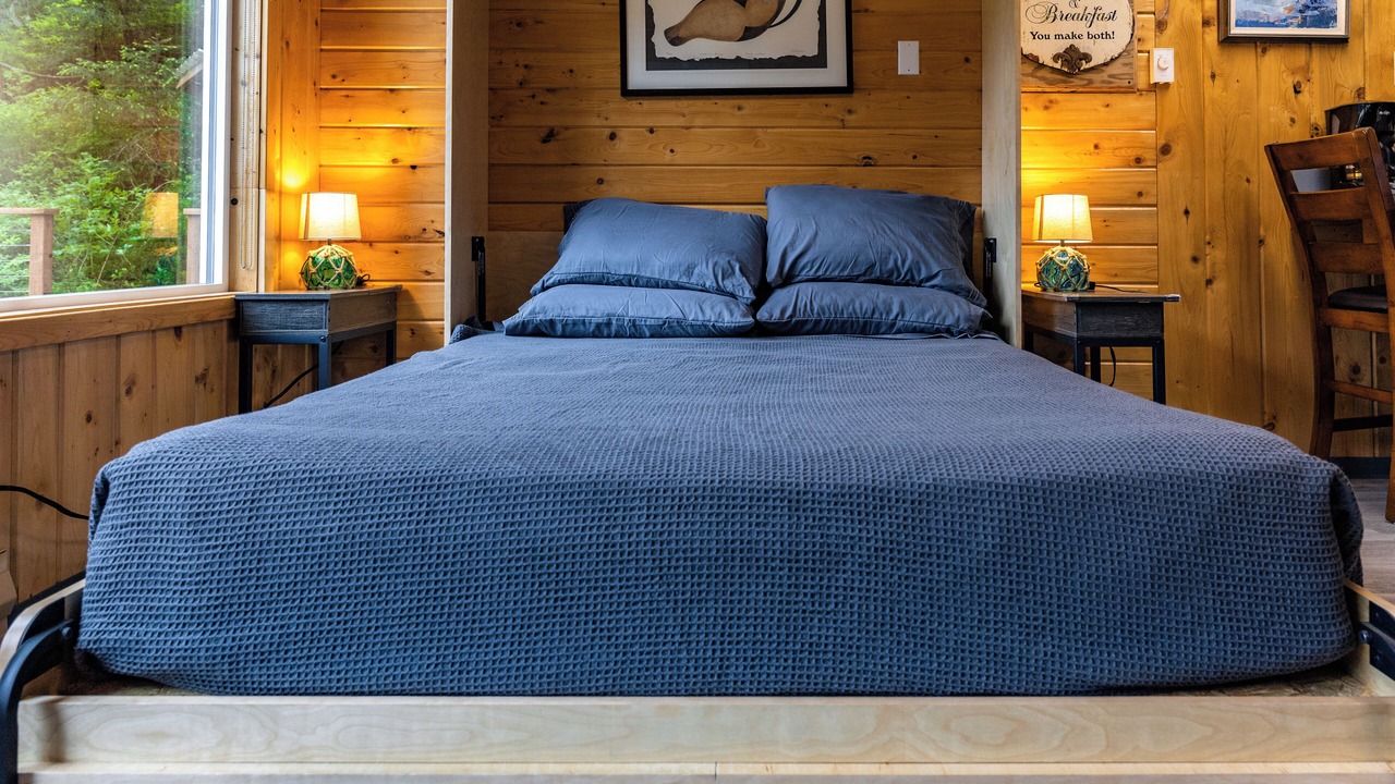 Photo of Bedroom in Homer