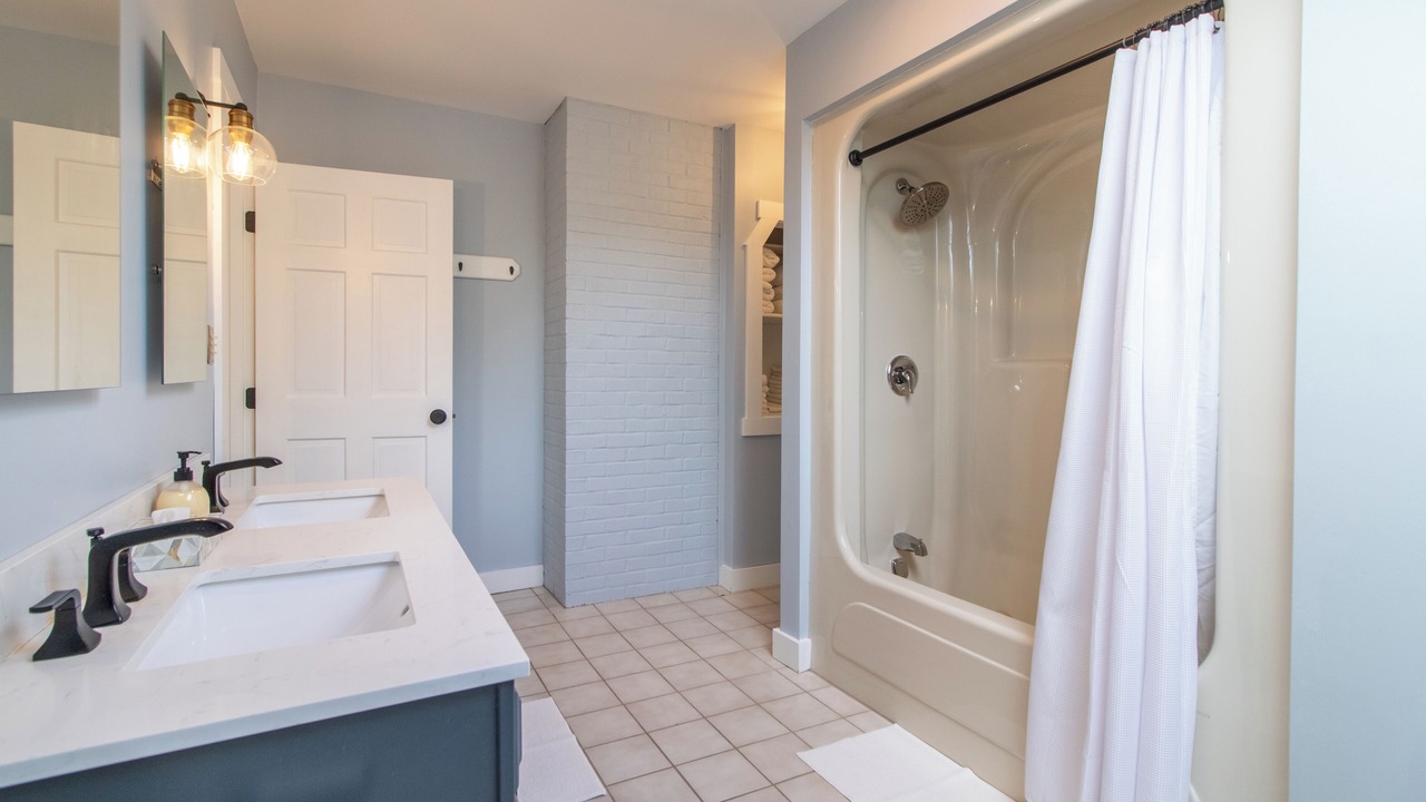 Photo of Bathroom in East Burke