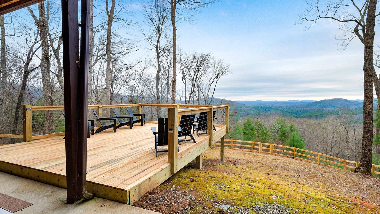 Photo of Others in Raccoon Ridge