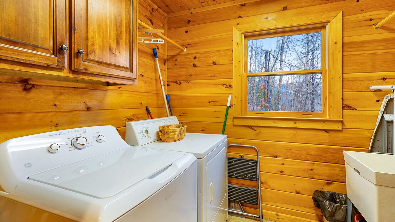 Photo of Bedroom in Raccoon Ridge
