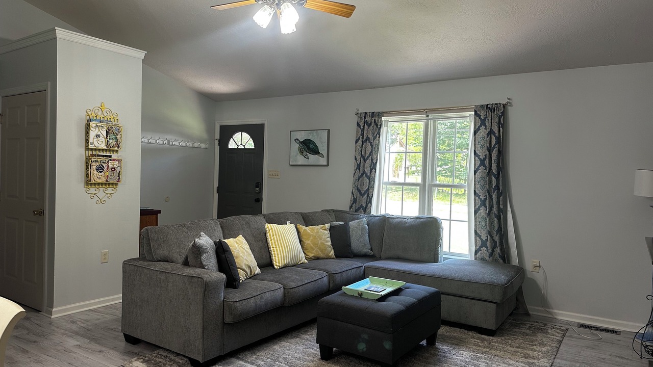 Photo of Livingroom in Treasure Lake