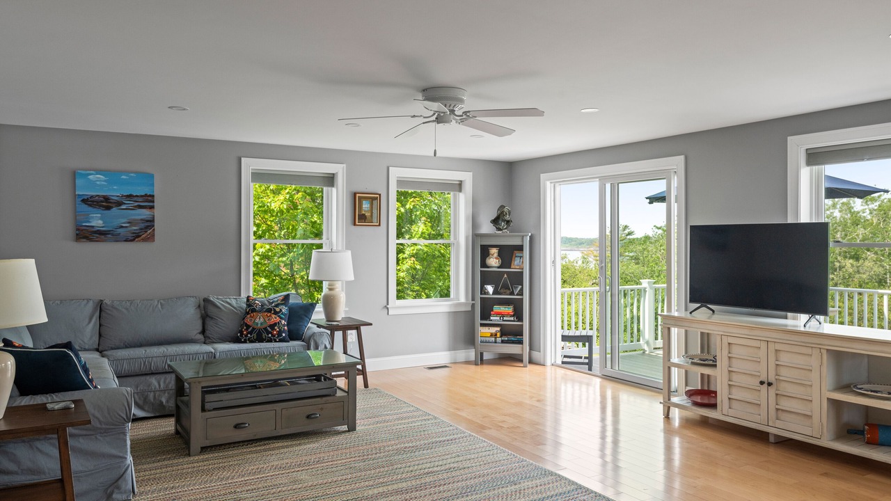 Photo of Livingroom in Cape Elizabeth