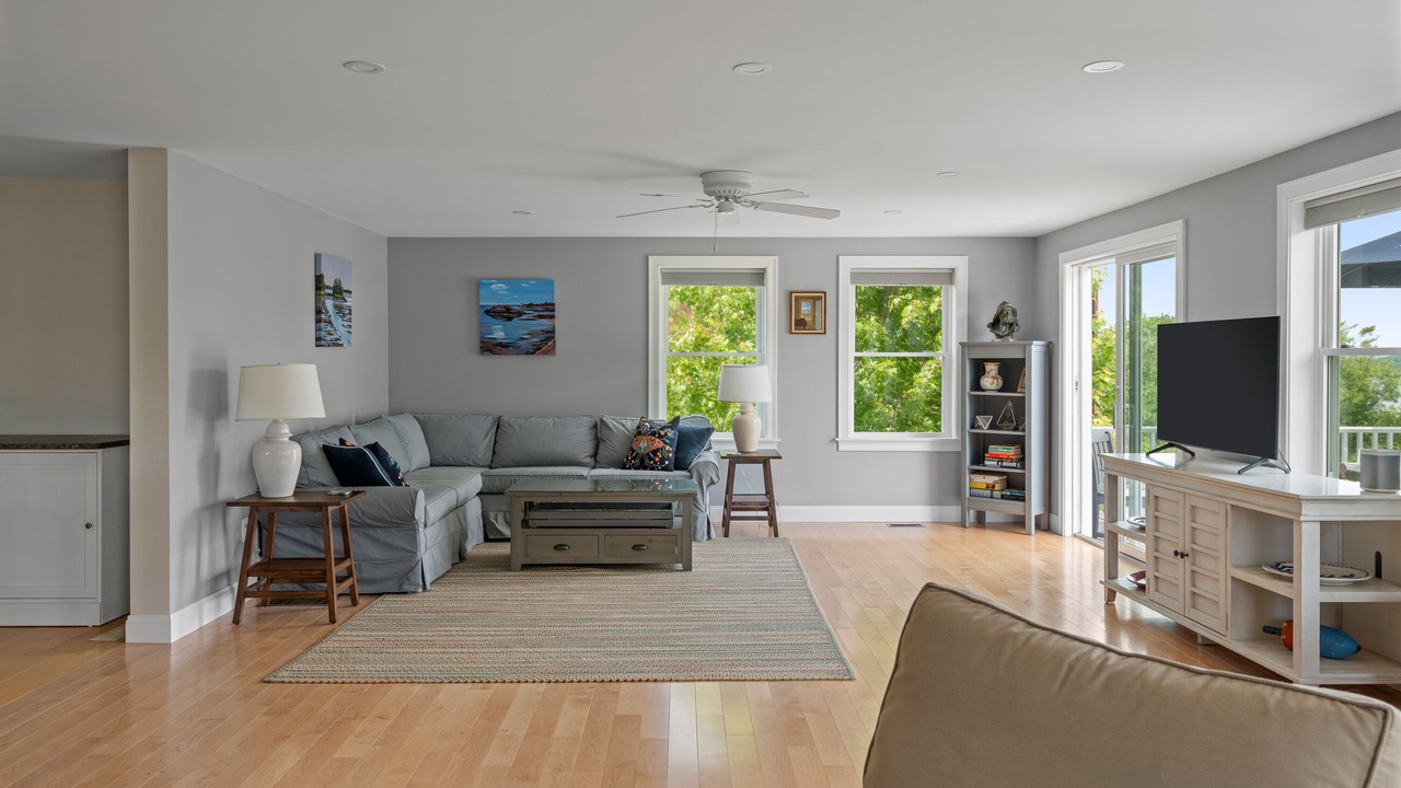 Photo of Livingroom in Cape Elizabeth