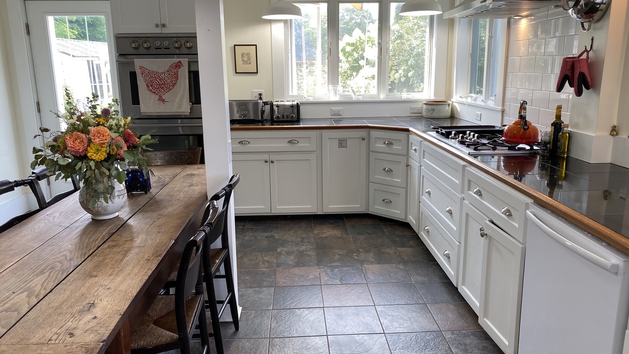 Photo of Kitchen in Round Pond