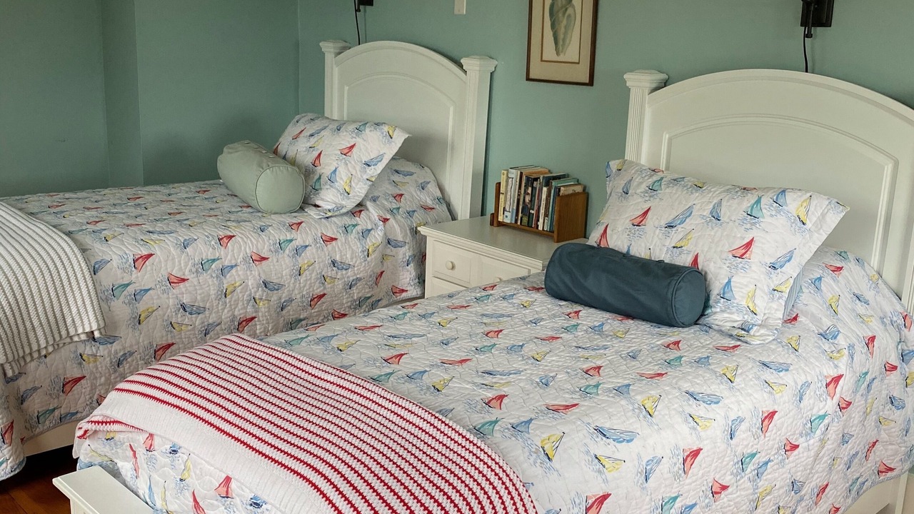 Photo of Bedroom in Round Pond