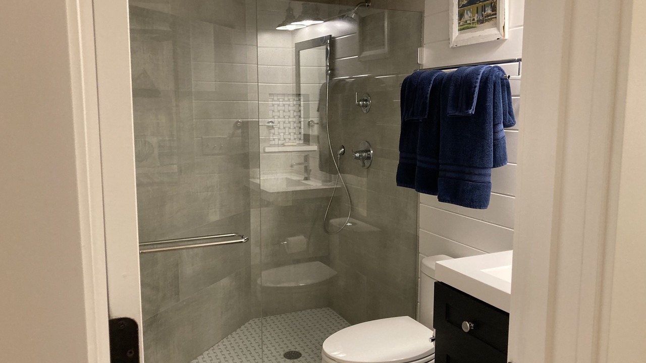 Photo of Bathroom in Saint Simons Island