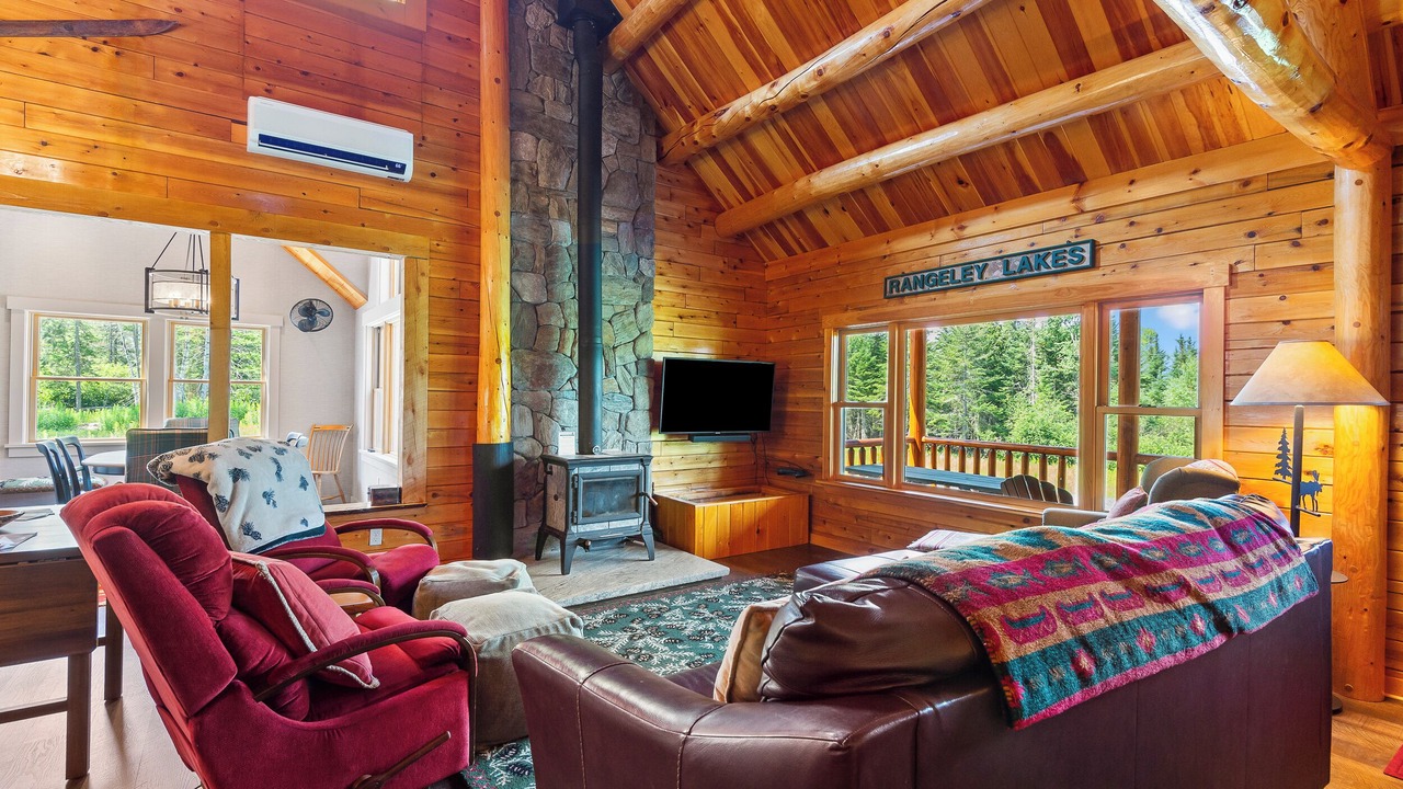 Photo of Livingroom in Rangeley